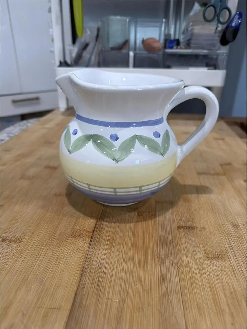 VTG Williams Sonoma Marisol 32 Oz Pitcher 5 3/4” Tall *